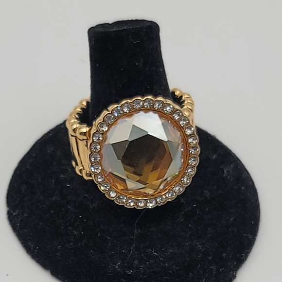 Paparazzi Crown culture  gold Rhinestone ring - Picture 3 of 4